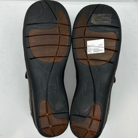 Clarks Women’s Dark Brown Leather Loafers
SIZE 11 main image 6